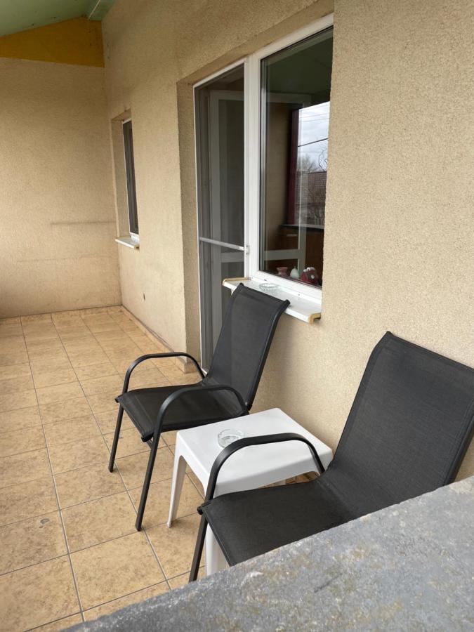 Motorway Alfa Apartament Appartement Arad Buitenkant foto