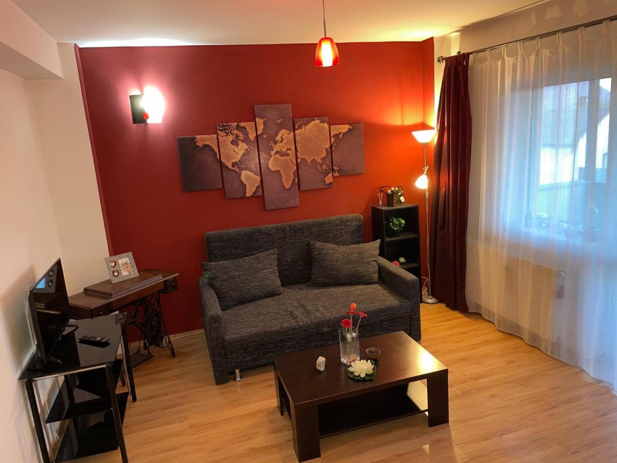 Motorway Alfa Apartament Appartement Arad Buitenkant foto