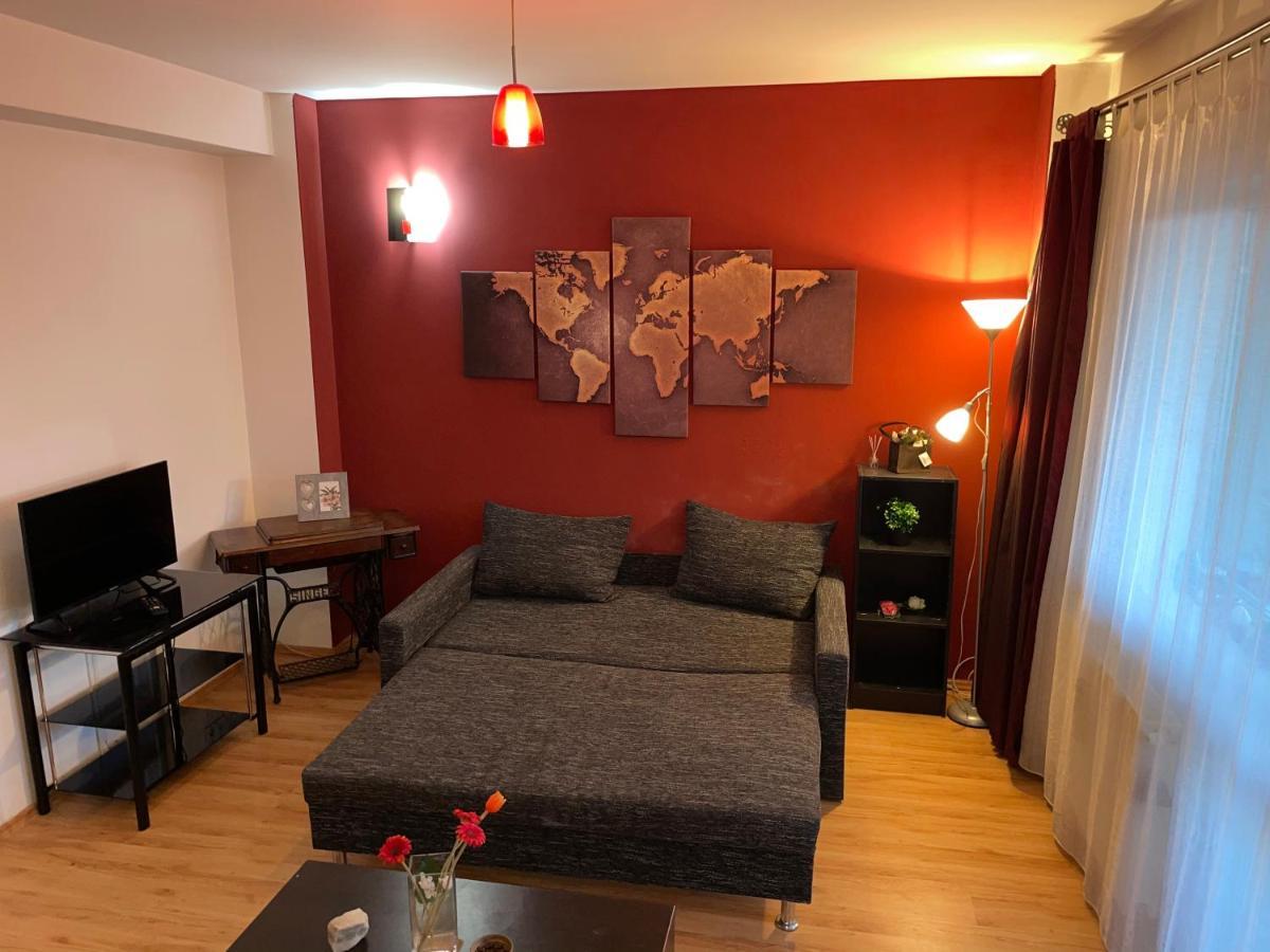 Motorway Alfa Apartament Appartement Arad Buitenkant foto